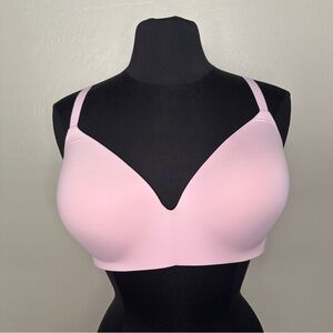 Victoria Secret Wireless T-Shirt Bra Lightly
Lined Size 40D